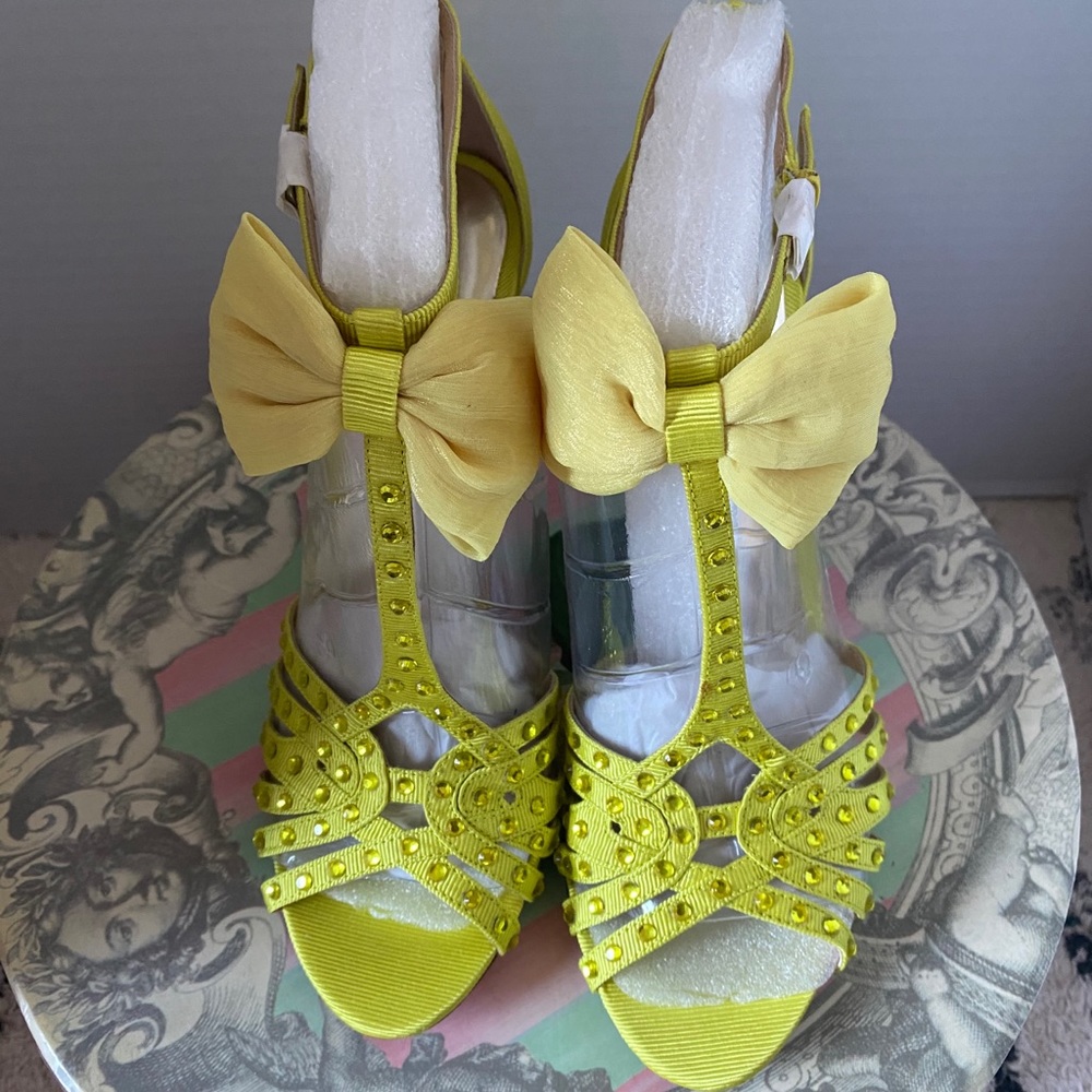 Beautiful Heels Sz 8